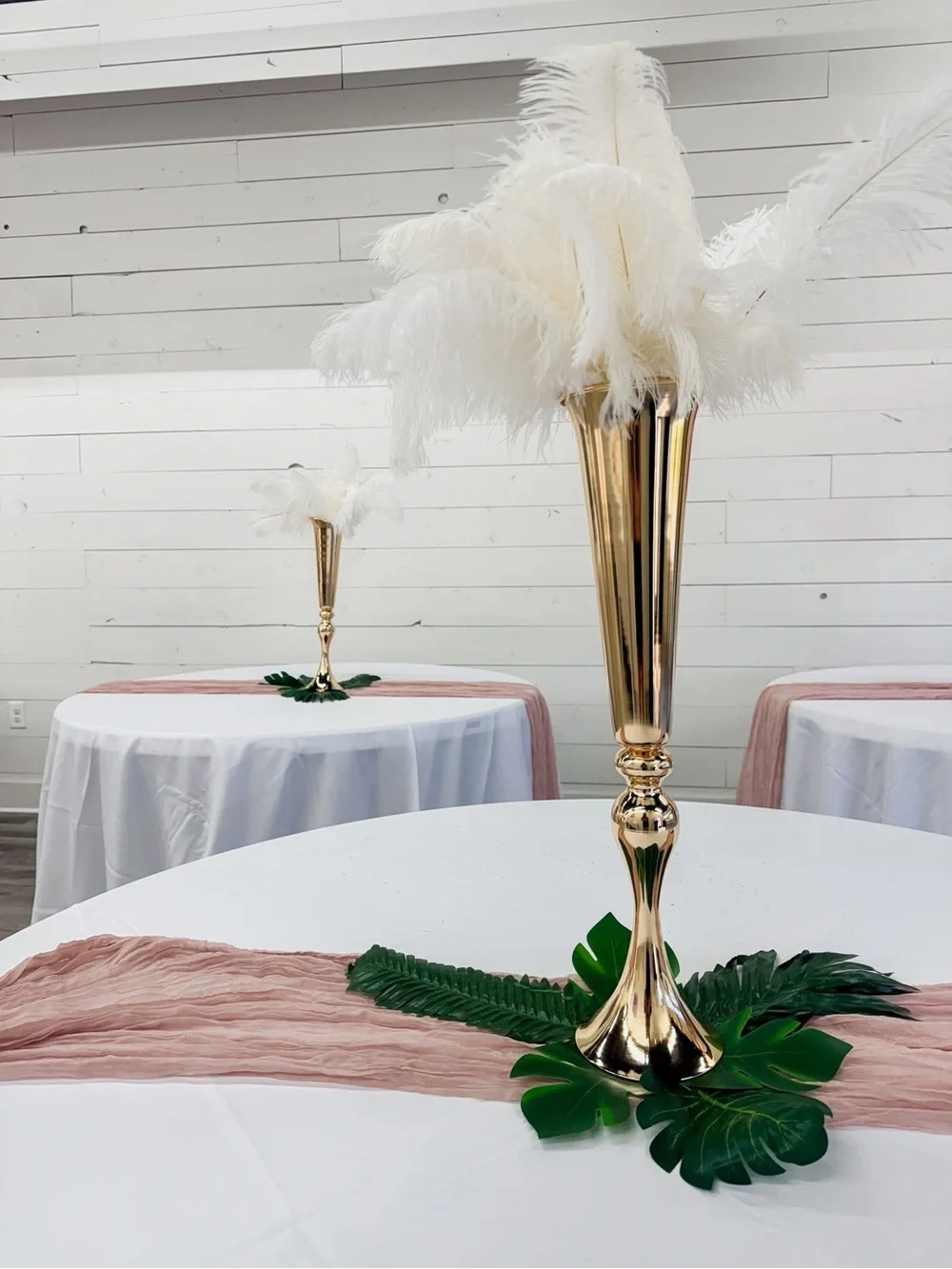 10 Gold Floral Vase Centerpieces